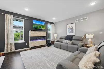 1056 Sandfort Farm Drive, Saint Charles, MO 63301 - Photo 16