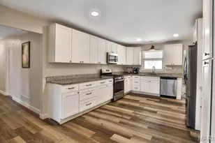 1819 Oak Tree St, Saint Peters, MO 63376 - Photo 6