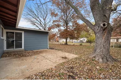 1265 Central Parkway, Florissant, MO 63031 - Photo 30