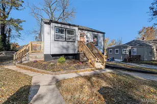 24 Lamar Dr, Saint Louis, MO 63136 - Photo 2