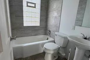 10549 St Philip Ln, Saint Ann, MO 63074 - Photo 6