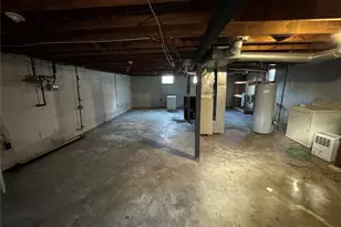 10549 St Philip Ln, Saint Ann, MO 63074 - Photo 8