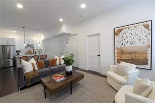 3186 Oak Hill Ave, Saint Louis, MO 63116 - Photo 2