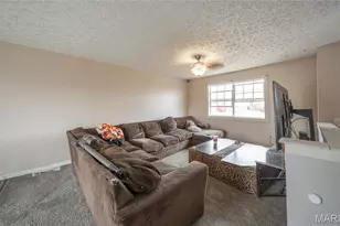 24235 Thames Ln, St Robert, MO 65584 - Photo 2