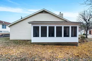 1031 Forder Square Dr, Saint Louis, MO 63129 - Photo 4