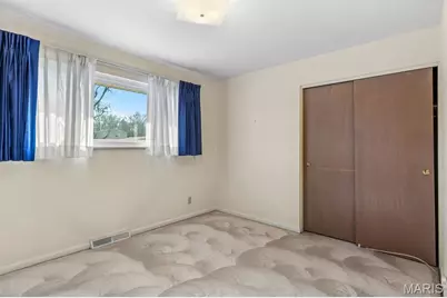 4701 Sunnyview Drive, Unincorporated, MO 63128 - Photo 14