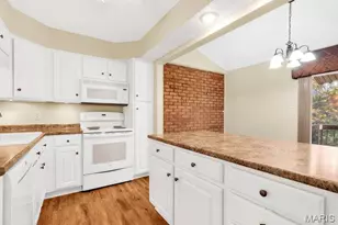 5270 Cedarstone Ct, Saint Louis, MO 63129 - Photo 14