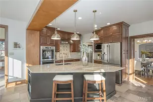 8000 Venetian Dr, Saint Louis, MO 63105 - Photo 16