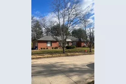 14227 Kinderhook Drive, Chesterfield, MO 63017 - Photo 2