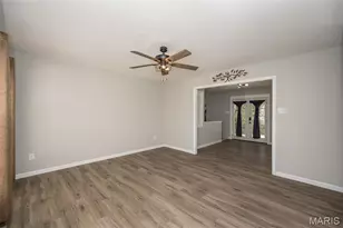 1304 Kew Gardens Dr, Florissant, MO 63031 - Photo 4