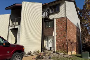 3109 Broken Oak, Oakville, MO 63129 - Photo 1