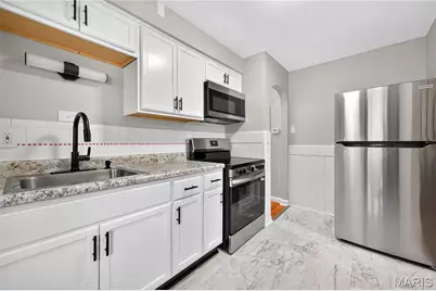 2000 Falcon Drive, Saint Louis, MO 63133 - Photo 8