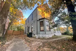 1524 McCausland Ave, Saint Louis, MO 63117 - Photo 2