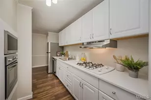 10381 Oxford Hill Dr, Saint Louis, MO 63146 - Photo 4