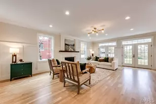 1041 N Bompart Ave, Webster Groves, MO 63119 - Photo 2