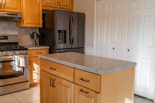 7012 Chalkstone Rd, Oakville, MO 63129 - Photo 20