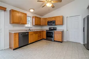 555 Monty View, Washington, MO 63090 - Photo 8