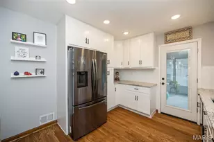 5458 Murdoch Ave, Saint Louis, MO 63109 - Photo 10