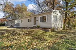 10512 Count Dr, Saint Louis, MO 63136 - Photo 2