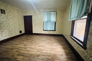 2647 Carson Rd, Saint Louis, MO 63114 - Photo 8