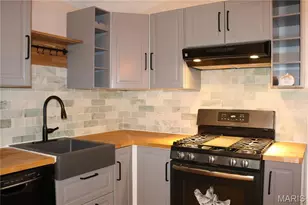 1000 Mackinac Dr, Saint Louis, MO 63146 - Photo 8