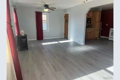 9227 Guthrie Avenue, Saint Louis, MO 63134 - Photo 6