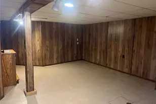 9227 Guthrie Ave, Saint Louis, MO 63134 - Photo 18