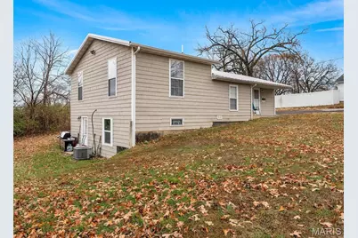 315 W Oak Street, Saint Clair, MO 63077 - Photo 1