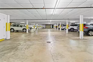 200 Ambridge Ct, Chesterfield, MO 63017 - Photo 48