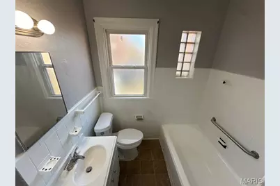 8841 Jennings Station Road, Jennings, MO 63136 - Photo 16