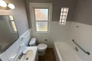 8841 Jennings Station Rd, Jennings, MO 63136 - Photo 16