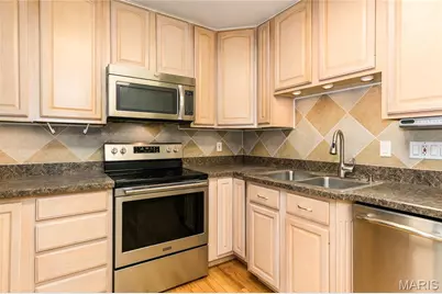 10905 Carroll Wood Way, Saint Louis, MO 63128 - Photo 12