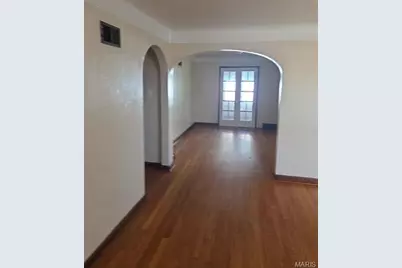 1067 Melvin Avenue, Saint Louis, MO 63137 - Photo 4