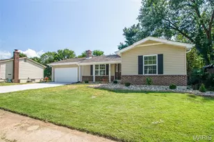 1358 Green Mist Dr, Fenton, MO 63026 - Photo 2