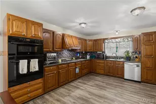 213 Lincoln Ln, Winfield, MO 63389 - Photo 2