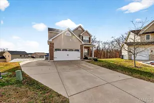 916 Mountain Brook Ct, O'Fallon, MO 63366 - Photo 2
