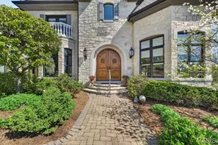 10600 Country View Dr, Creve Coeur, MO 63141 - Photo 2