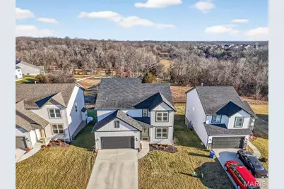 378 Valley Bluff Drive, Wentzville, MO 63385 - Photo 2