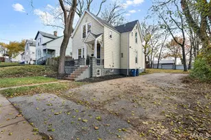 3718 Oxford Blvd, Saint Louis, MO 63143 - Photo 1