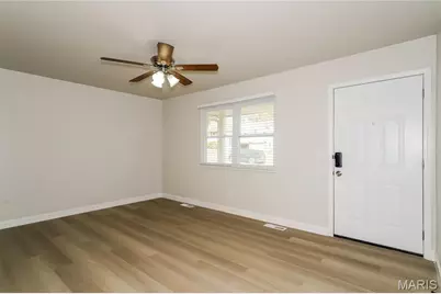 623 Riverside Drive, Saint Charles, MO 63304 - Photo 2
