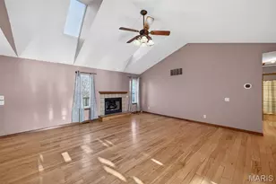 1040 Apricot Dr, Saint Charles, MO 63301 - Photo 4