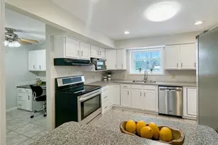 5457 Mild Dr, Oakville, MO 63129 - Photo 10