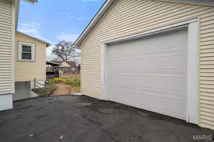 9225 Pavia Ave, Affton, MO 63123 - Photo 30