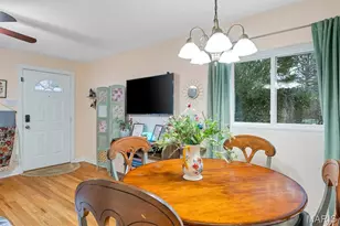 9100 Arvin Pl, Saint Louis, MO 63123 - Photo 8