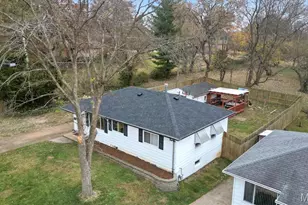 9100 Arvin Pl, Saint Louis, MO 63123 - Photo 4