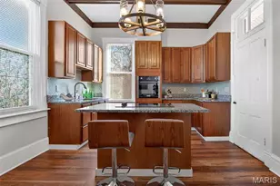 1212 N 3rd St, Saint Charles, MO 63301 - Photo 14