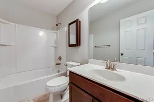 925 Meramec Grove Dr, Ballwin, MO 63021 - Photo 32