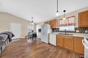 220 Beech Tree Dr, Troy, MO 63379 - Photo 18