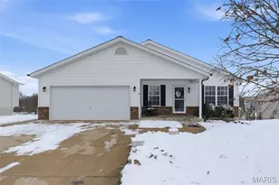 220 Beech Tree Dr, Troy, MO 63379 - Photo 2