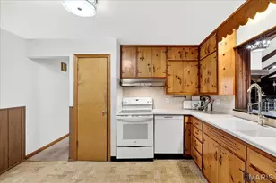 1020 Hawthorn Ave, Saint Charles, MO 63301 - Photo 12